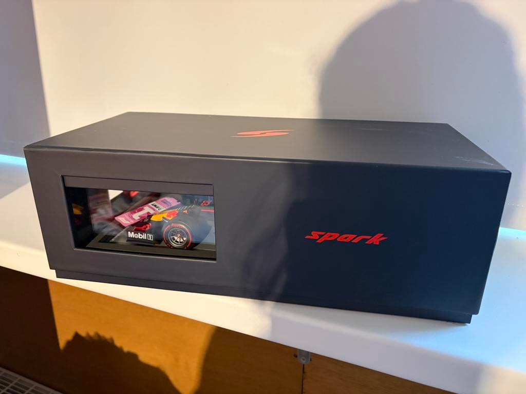 Spark kampioensauto max verstappen 2021 schaal 1:18, Ophalen, Zo goed als nieuw, Formule 1