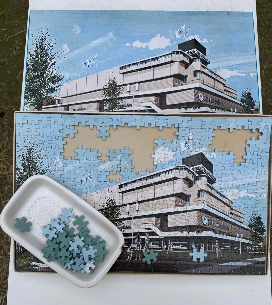Leuke puzzel vintage Gebouw Ter Meulen, 308 stukjes, Ophalen of Verzenden, Minder dan 500 stukjes, Gebruikt, Legpuzzel