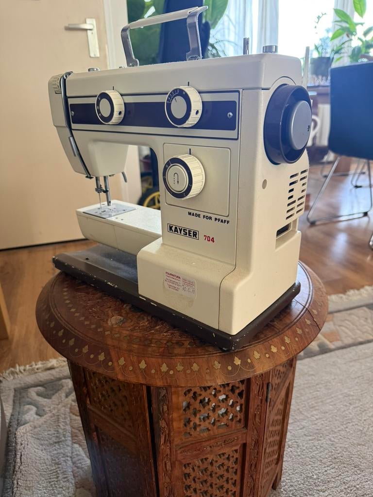 Mooie vintage naaimachine Kayser 704 (made for Pfaff)., Ophalen of Verzenden, Gebruikt, Naaimachine, Overige merken