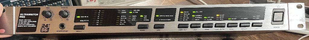 Behringer Ultramatch Pro SRC2496, Muziek en Instrumenten, Effecten, Ophalen of Verzenden, Zo goed als nieuw