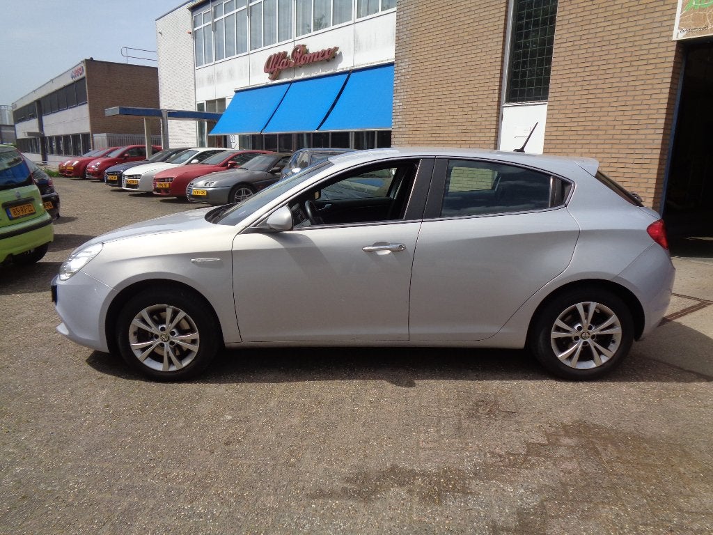 Alfa Romeo Giulietta 1.4 Turbo Multi AIR TCT 2014 Bianco Lun, Stof, 4 cilinders, Wit, Origineel Nederlands