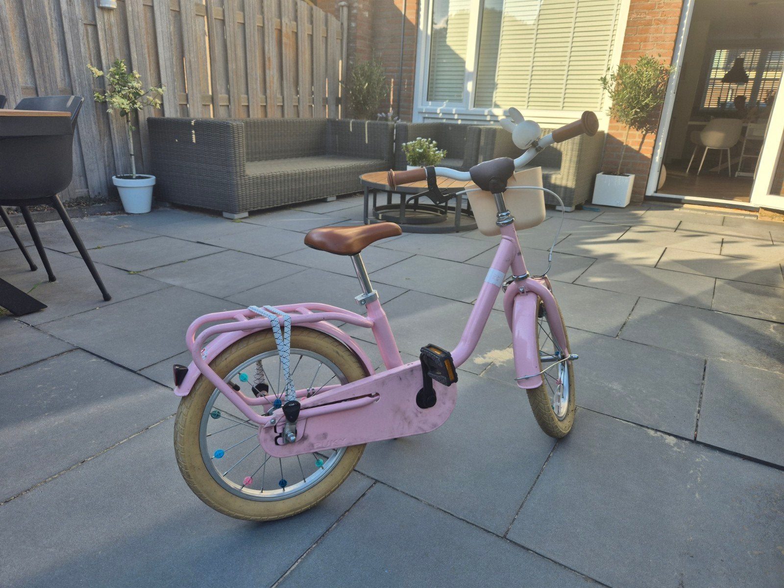 Roze kinderfiets met mandje en bagagedrager, Ophalen, 16 tot 20 inch, Gebruikt, Onbekend