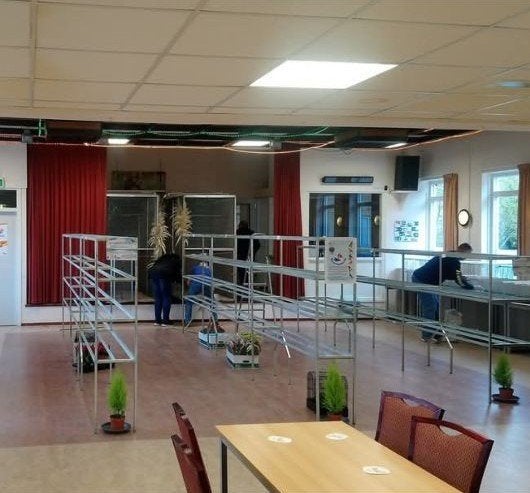 Stellingen vogeltentoonstelling, Ophalen, Gebruikt, Metaal, Overige typen