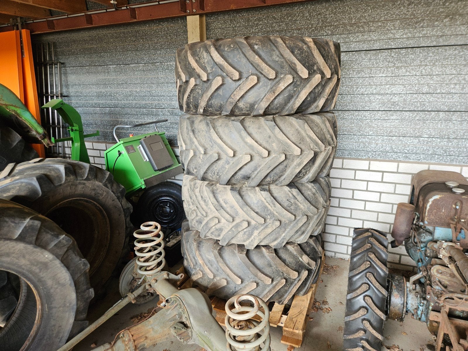 unimog banden 445/70R24 michelin, Ophalen of Verzenden