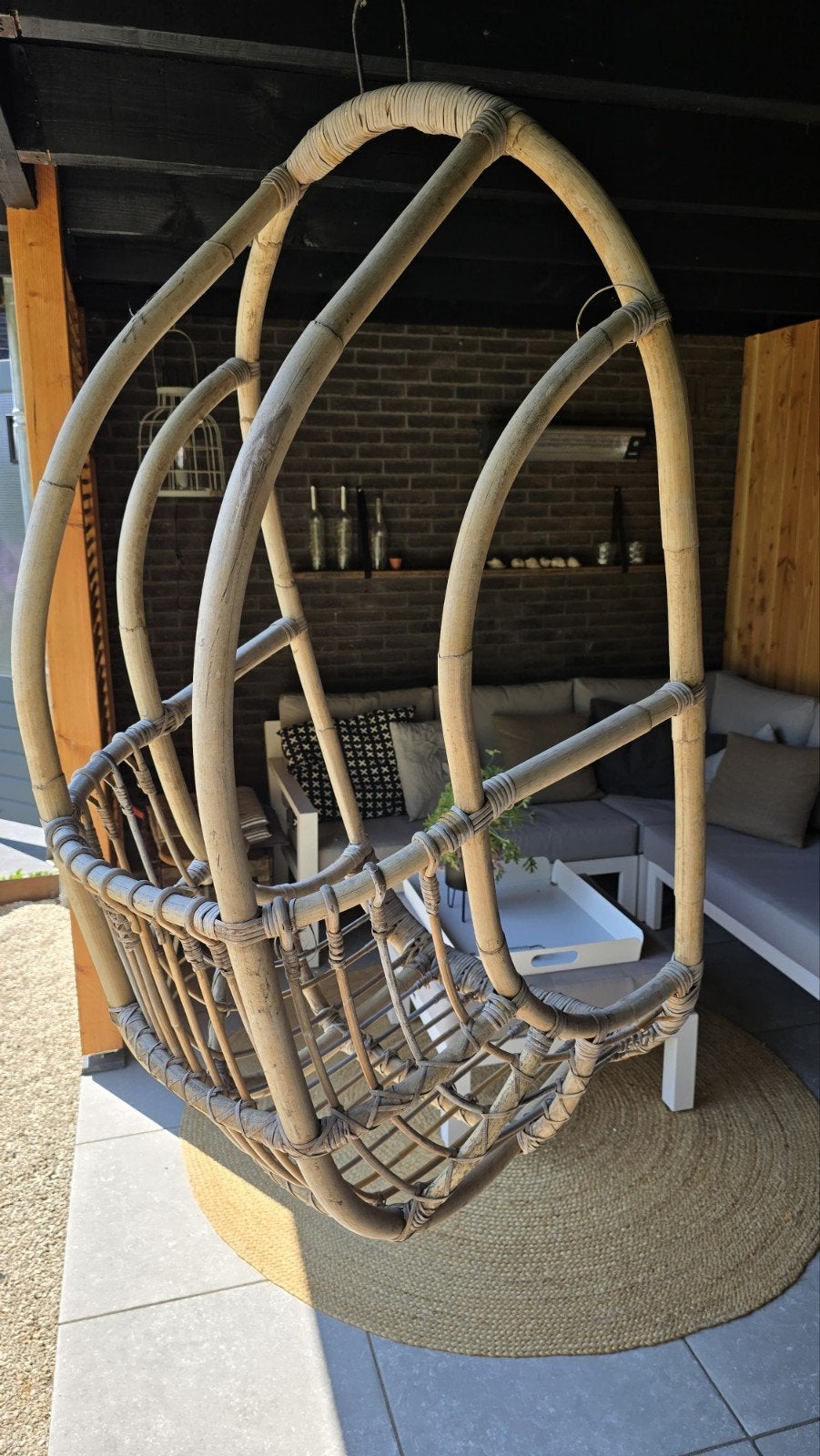 Hangstoel met veer, Ophalen, Binnen