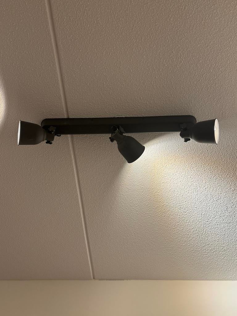 2 Twee IKEA spotjes lampen grijs, Ophalen, Gebruikt, Metaal of Aluminium, Plafondspot of Wandspot