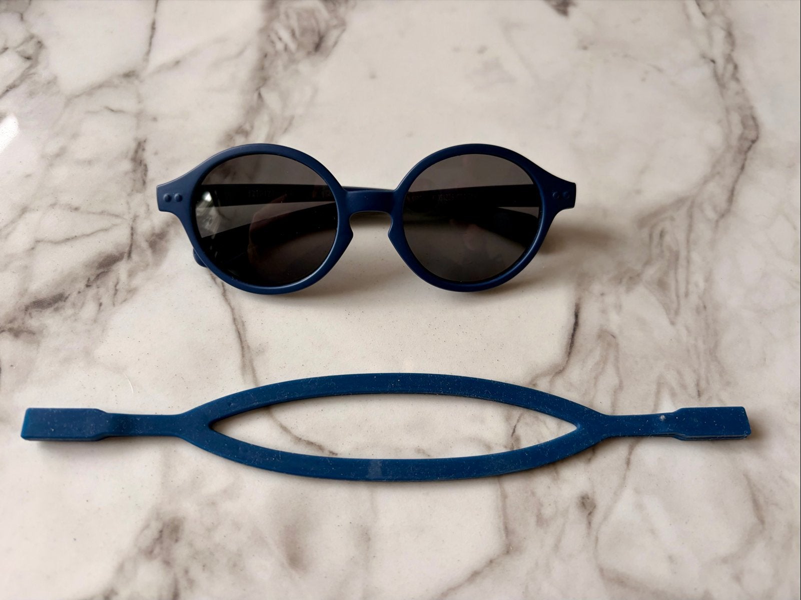 Izipizi baby zonnebril Navy 9-36 maanden, Ophalen, Zo goed als nieuw