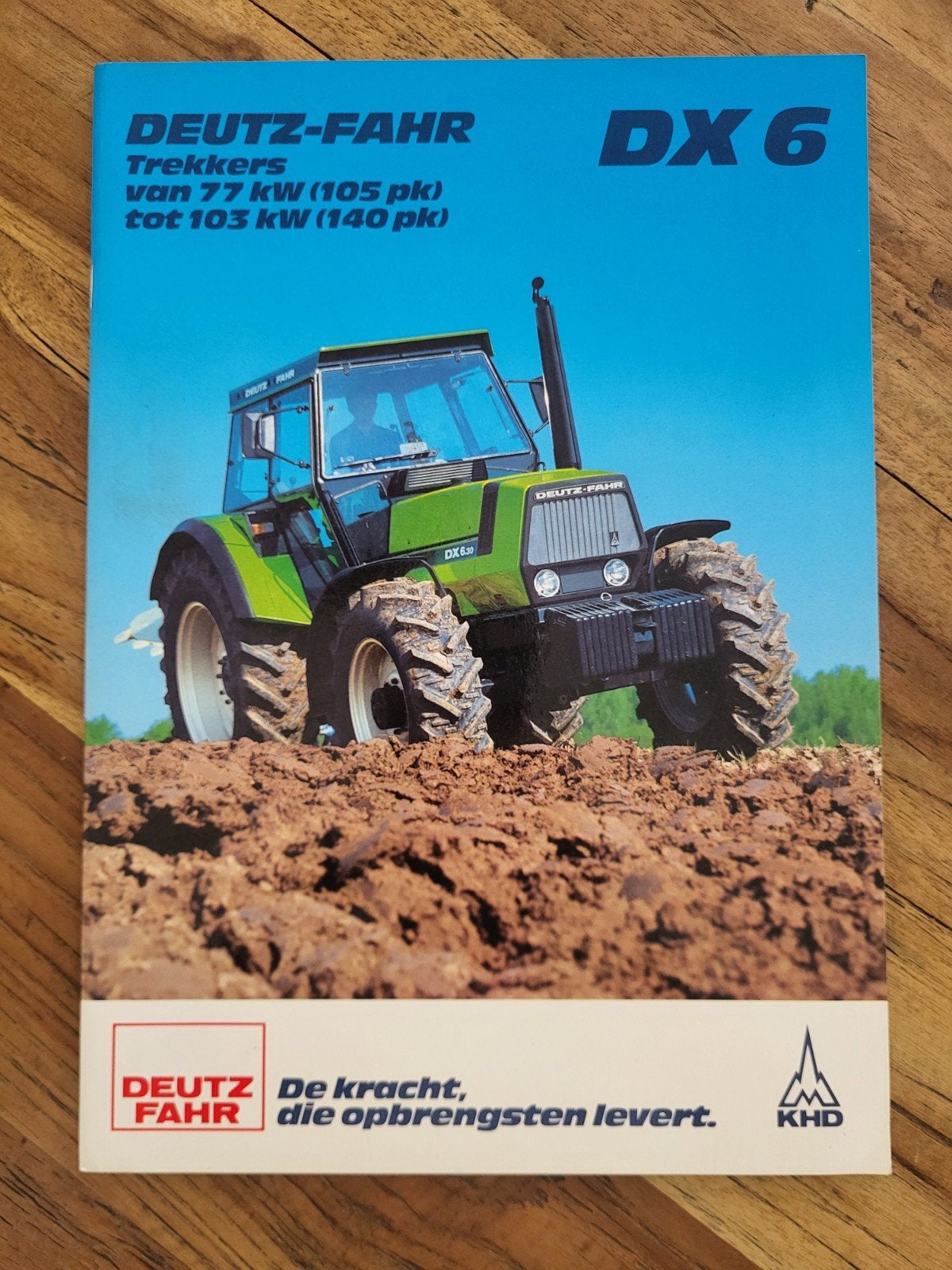 tractor folder Deutz-Fahr DX 6 trekkers, Ophalen of Verzenden, Zo goed als nieuw