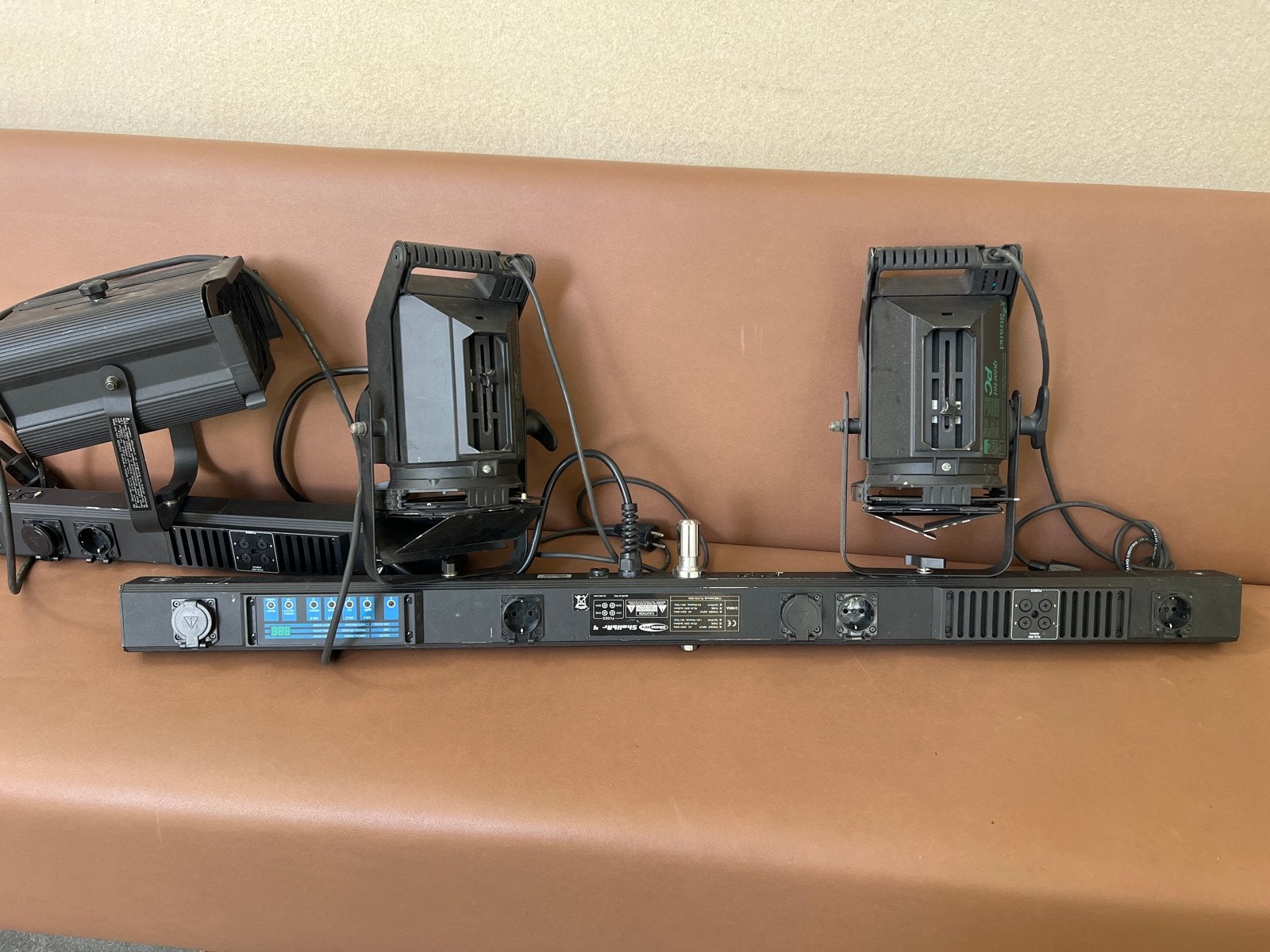 Showtec ShowBar 4 met lampen 2 x, Ophalen, Gebruikt