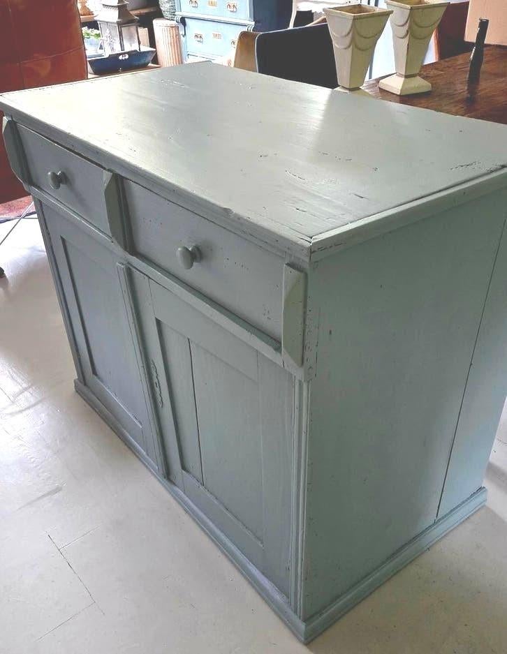 Oude stevige Brocante kast dressoir of commode, Antiek en Kunst, Ophalen