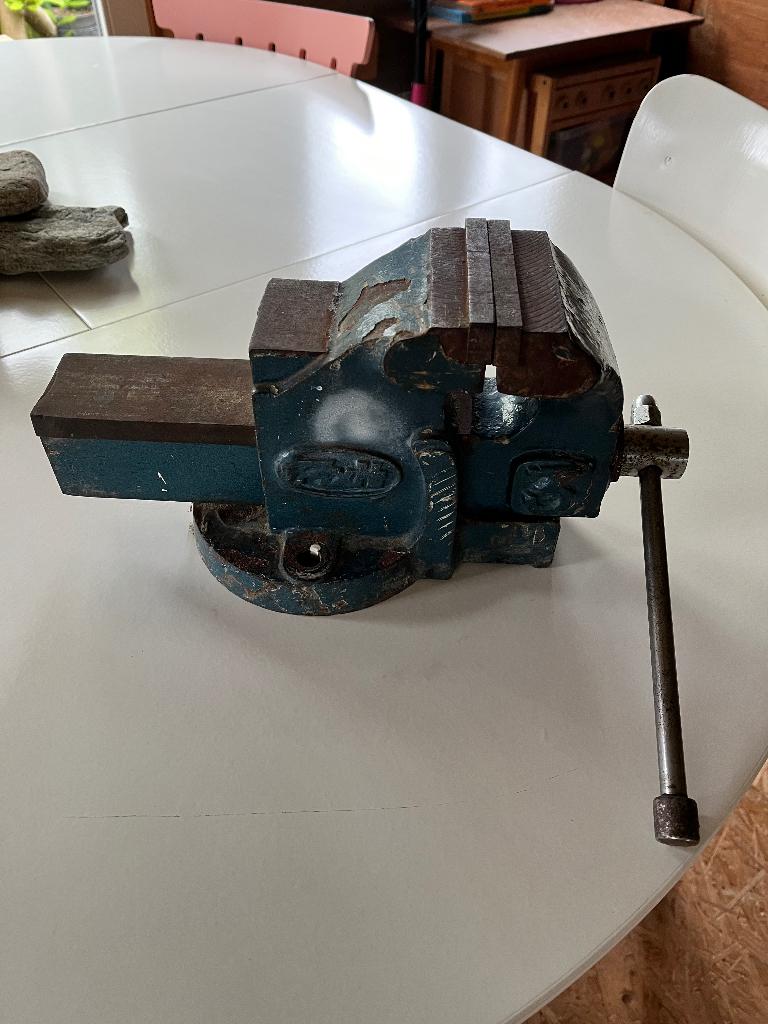 Bankschroef, Ophalen of Verzenden, Gebruikt, Minder dan 70 cm, Bankschroef