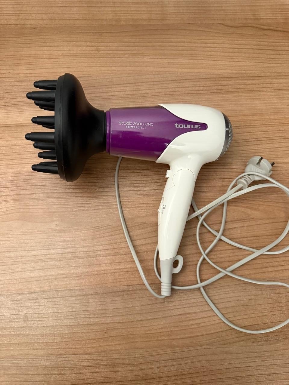 Taurus Studio 2000 Ionic Föhn met diffuser, Ophalen of Verzenden, Gebruikt, Haarverzorging