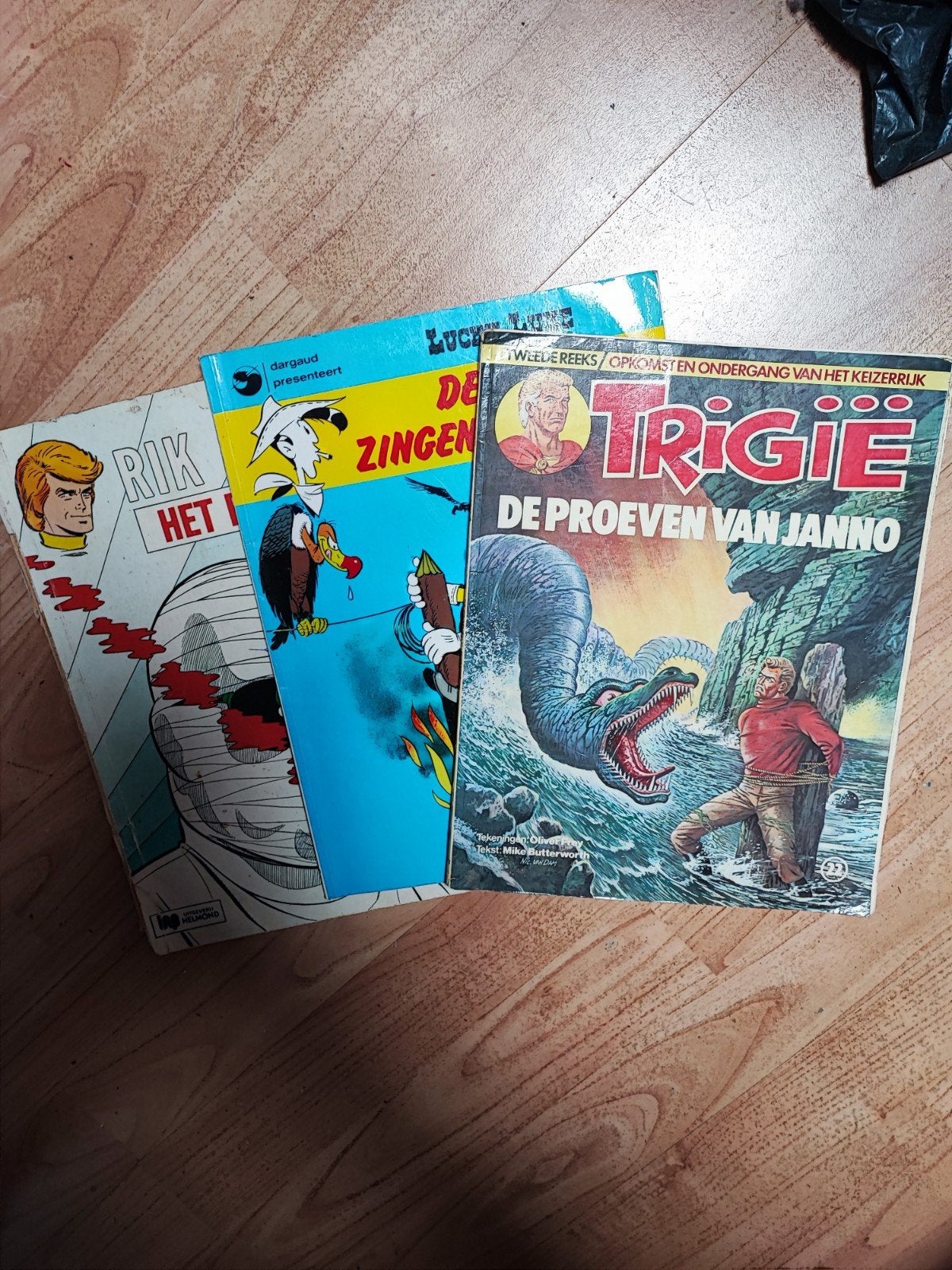 3x oude stripboeken, Boeken, Meerdere stripboeken, Ophalen of Verzenden, Gelezen