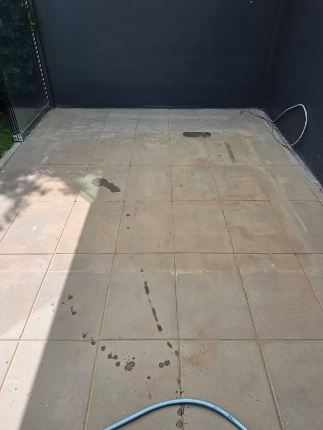 60 x 40 tegels gratis ongeveer 8m2 betontegels, Ophalen, 60 cm of meer, Minder dan 5 m², Vloertegels