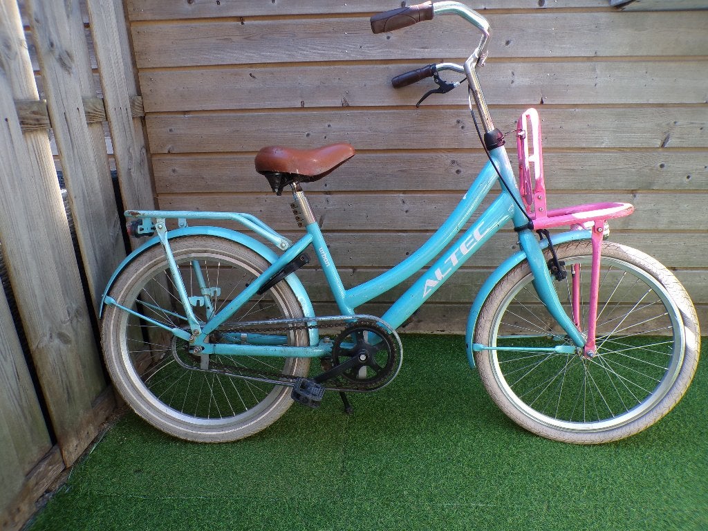 Meisjesfiets, lichtblauw (merk Altec), Ophalen, Terugtraprem, Gebruikt, Handrem