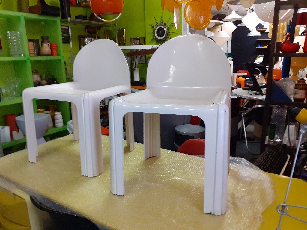 2 Kartell stoelen 4854 Gae Aulenti design jaren 70 retro, Kunststof, Gebruikt, Twee, Wit