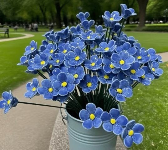 Vergeet mij niet bloemen keramiek 10 stuks, Ophalen of Verzenden, Nieuw
