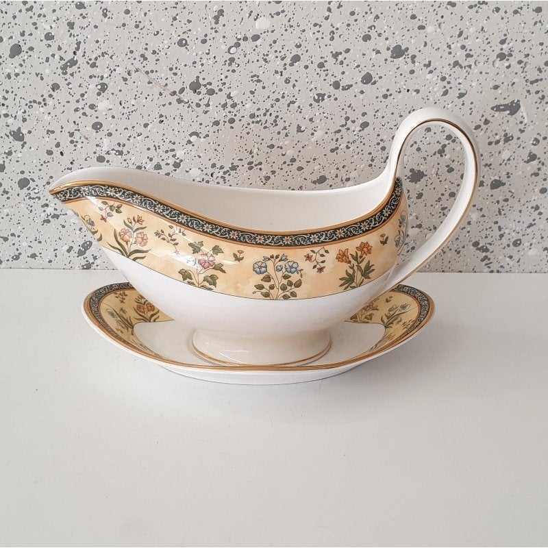 Wedgwood England India sausboat met onderschotel, Ophalen of Verzenden