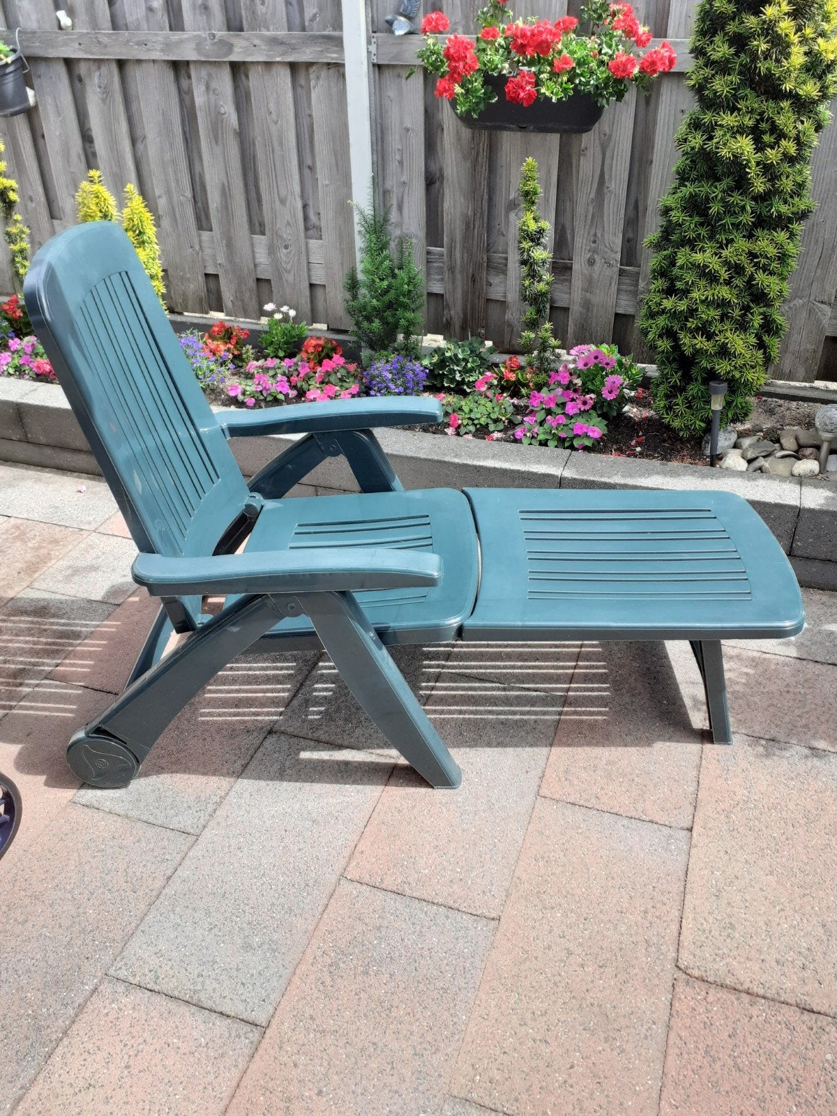 Ligbed met kussen, Tuin en Terras, Ligbedden, Ophalen, Zo goed als nieuw