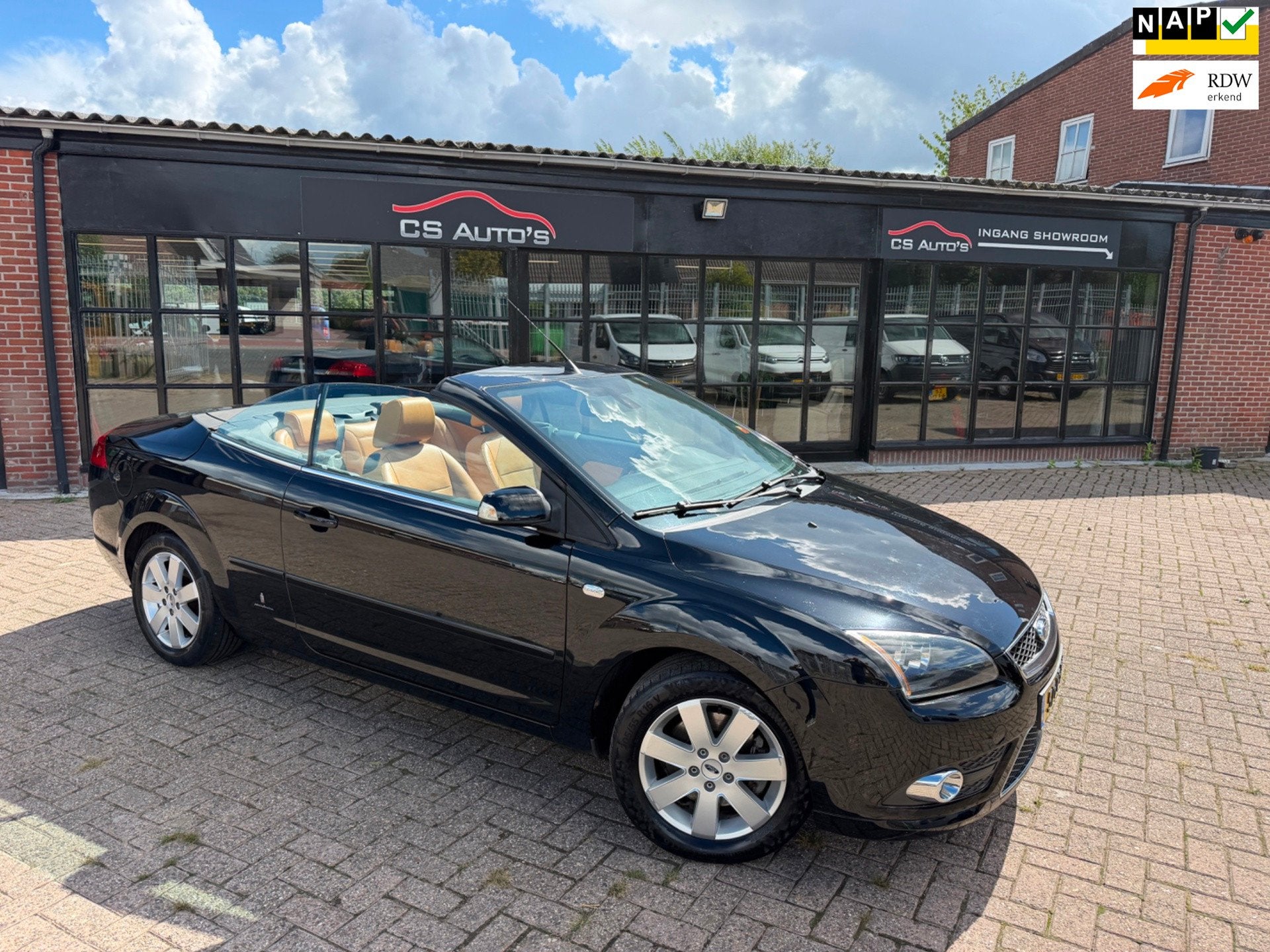 Ford Focus Coupé-Cabriolet 2.0-16V Titanium|leder|automaat|, Auto's, 4 stoelen, Zwart, Bedrijf, Euro 4