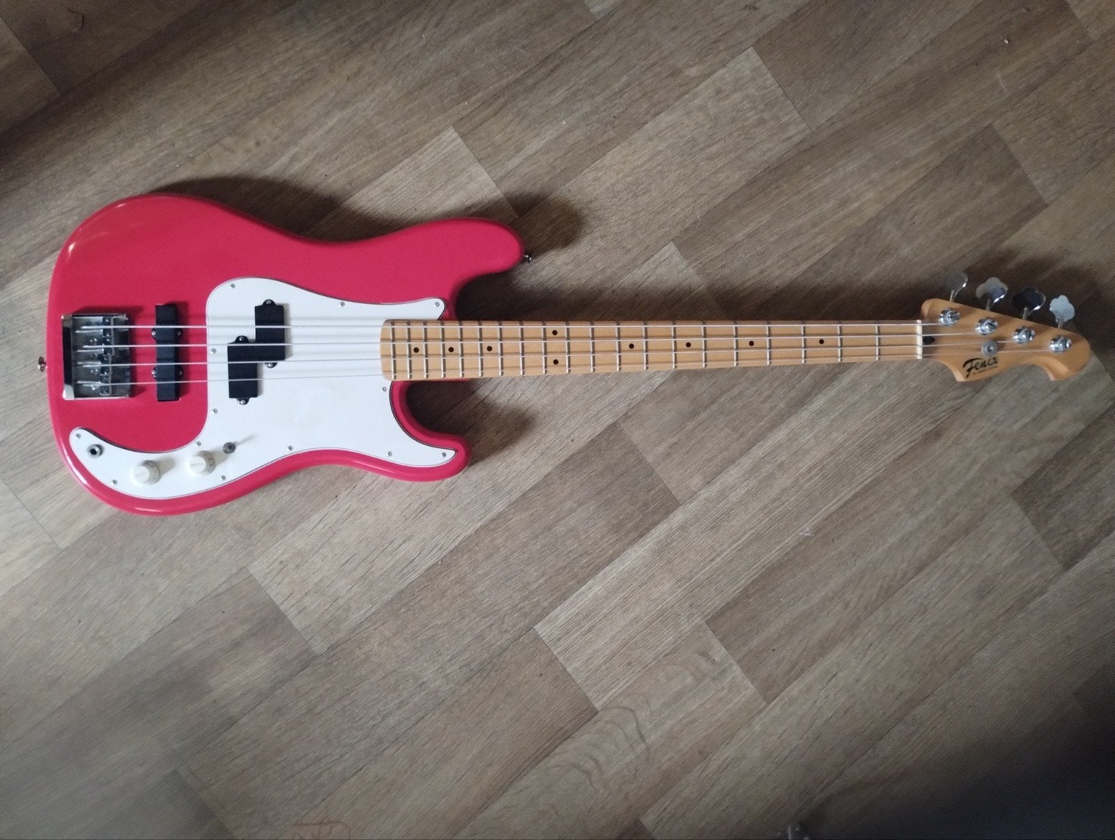 Fenix bass vintage 80ties young chang, Ophalen of Verzenden, Zo goed als nieuw