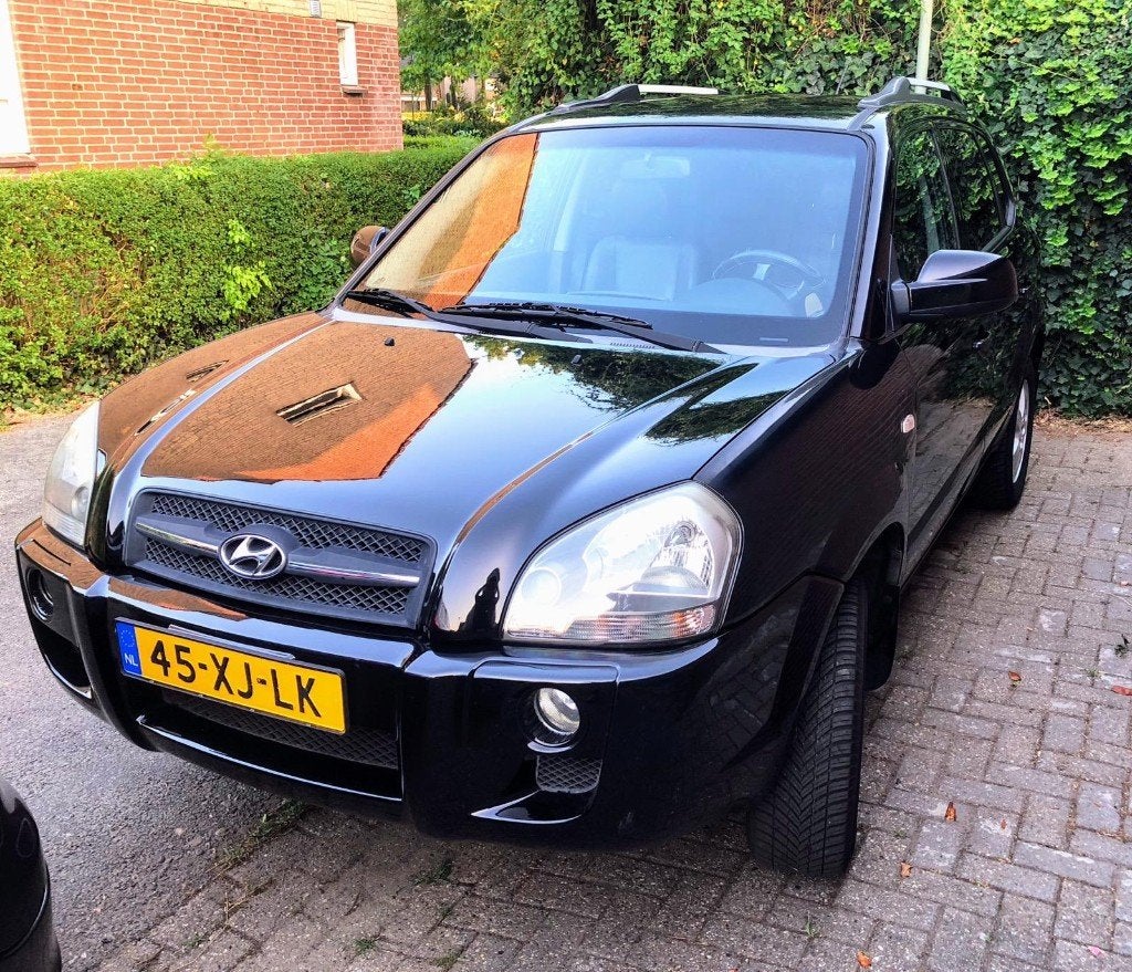 Hyundai Tucson 2.0 I 2WD 2006 Zwart, Auto's, Zwart, 4 cilinders, Zwart, 75 €/maand