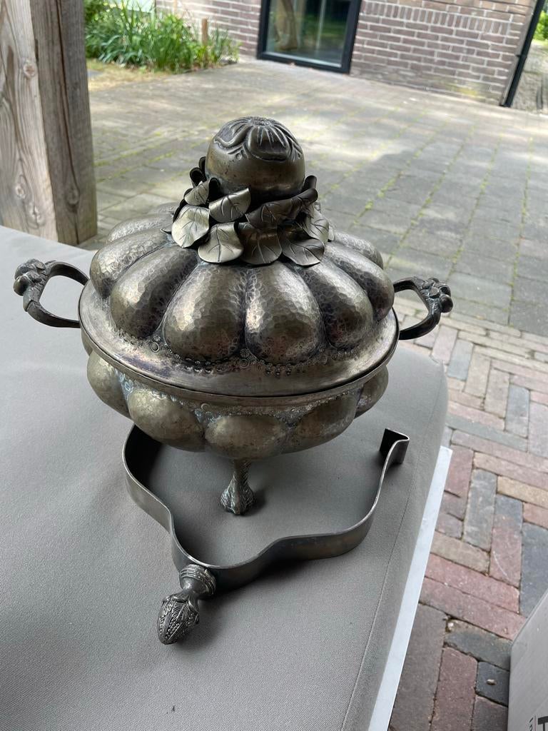Antieke zilverkleurige schaal met deksel en onderstel, Ophalen of Verzenden