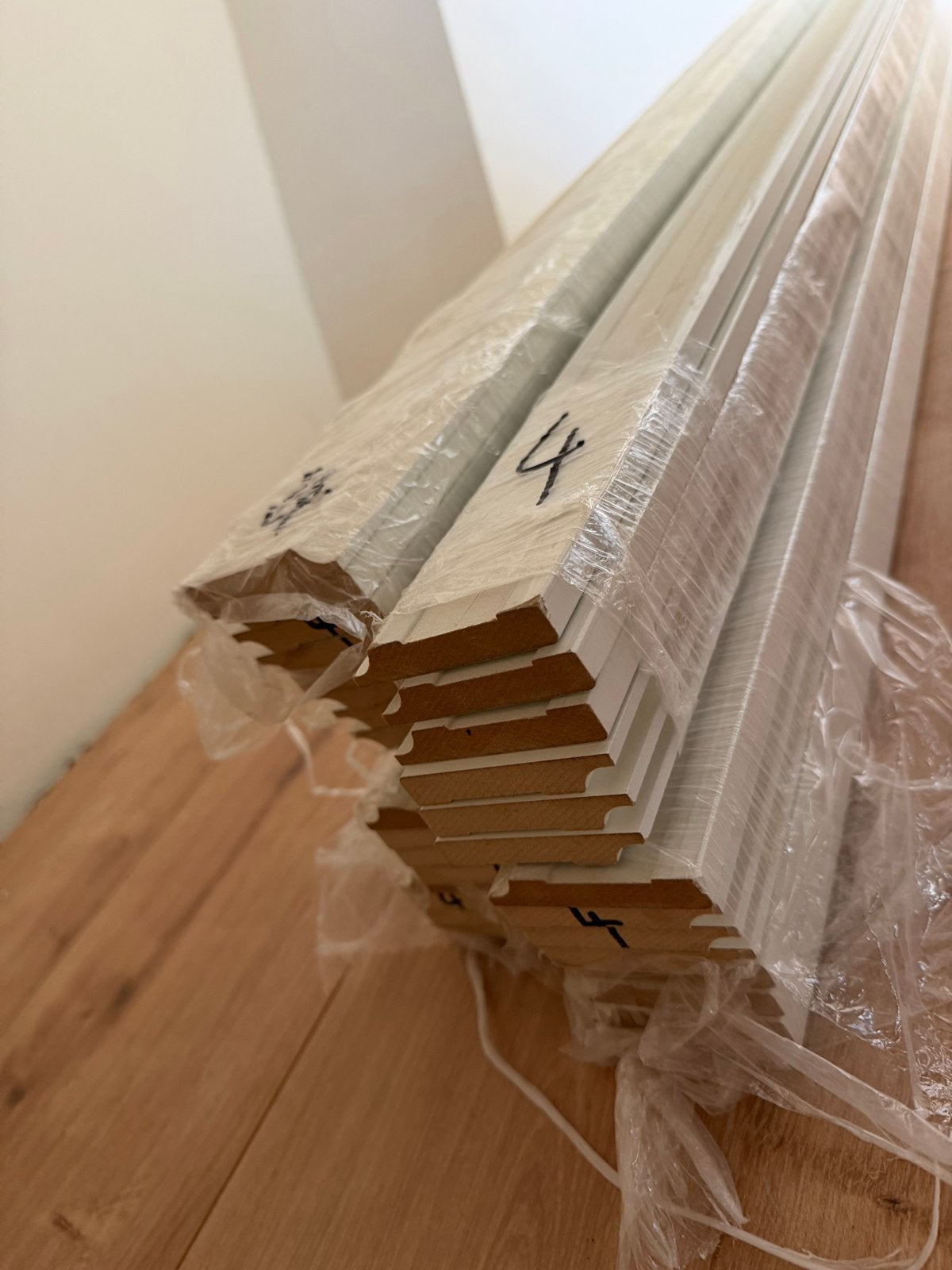 30 nieuw witte plinten (MDF) 7x240cm, Ophalen, Nieuw, Mdf, 250 cm of meer