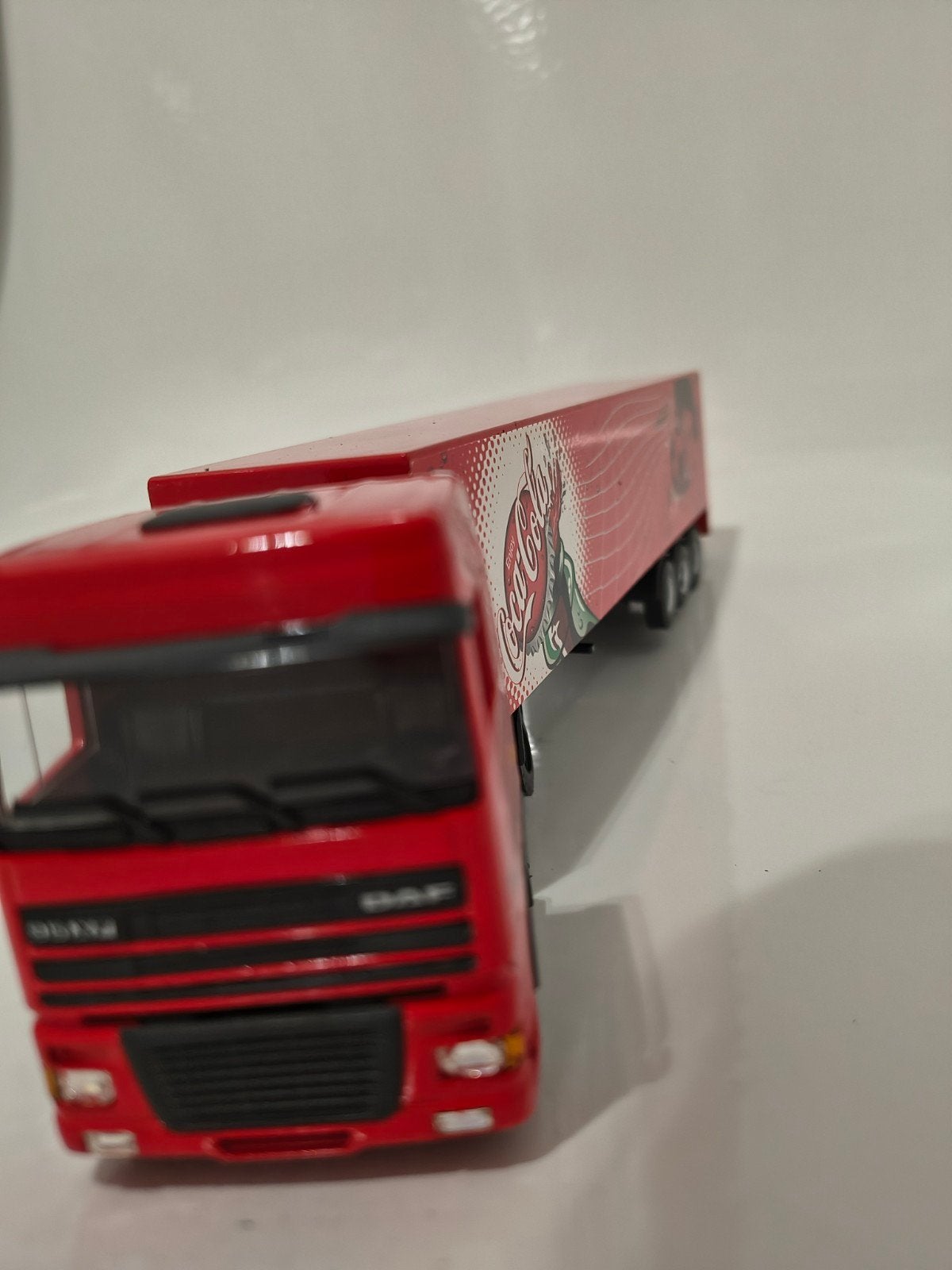 Lion Car no  36 DAF 95 XF met Coca Cola voetbal oplegger, Ophalen of Verzenden, Nieuw, Bus of Vrachtwagen, Lion Toys