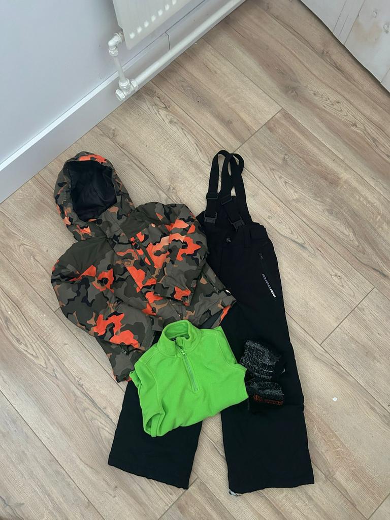 Ski setje maat 110/116 - jas, broek, fleece en handschoenen, Ophalen of Verzenden, Gedragen, Maat 34 (XS) of kleiner, Pak