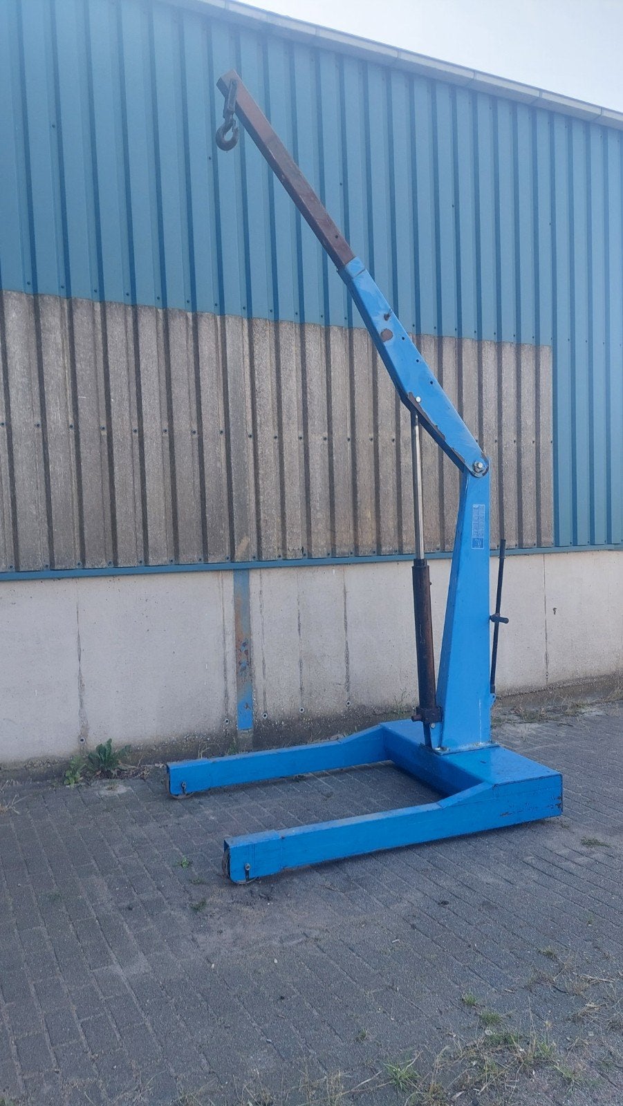 Werkplaatskraan 2000kg, Ophalen, Gebruikt