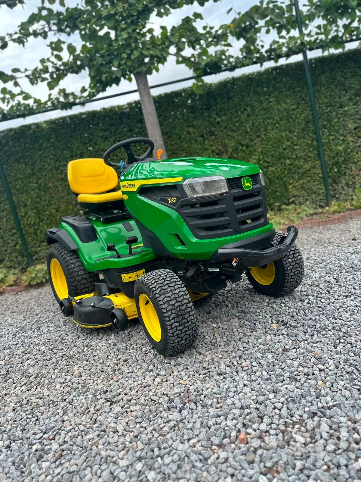 John Deere X167 Zitmaaier - Zo goed als nieuw, Cirkelmaaier, Zo goed als nieuw, Benzine-grasmaaier, 50 cm of meer