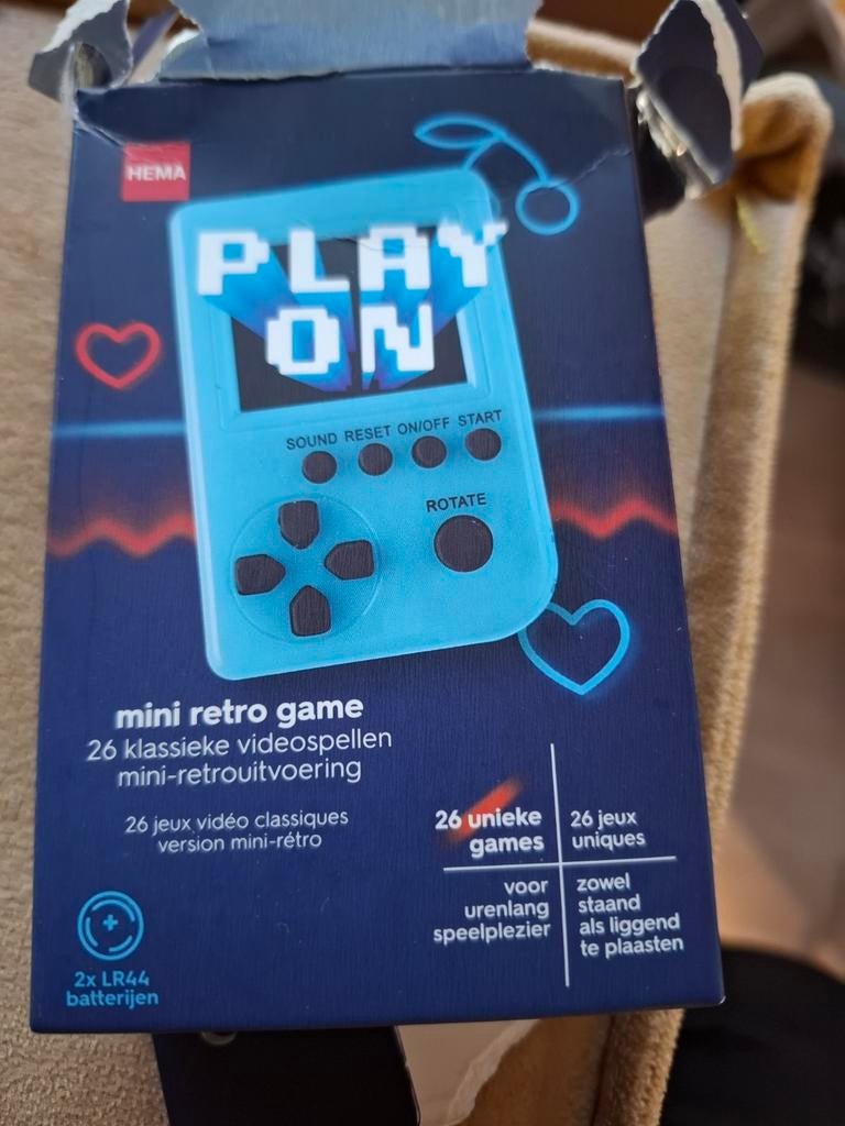 Nieuwe Mini Retro Game Console - HEMA Play On, Spelcomputers en Games, Ophalen of Verzenden