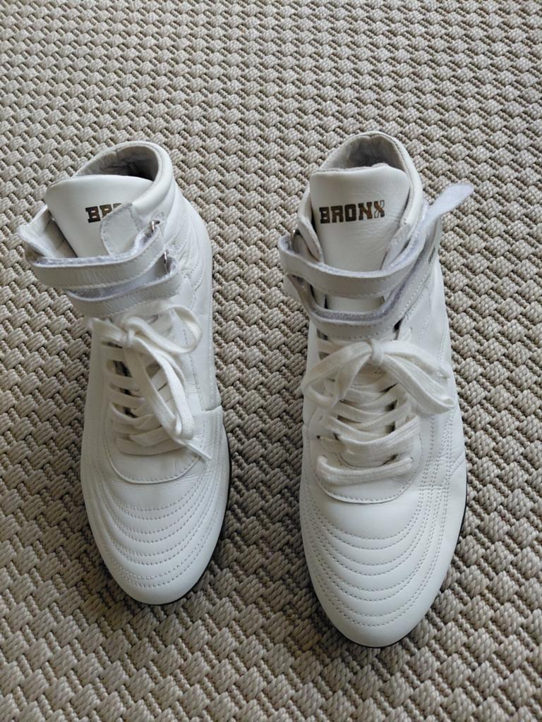 BRONX  Sportieve soepele schoen, mt 38, Kleding | Dames, Schoenen, Ophalen of Verzenden, Zo goed als nieuw, Wit, Sneakers of Gympen
