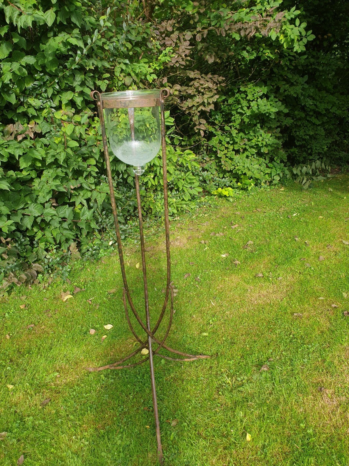 Smeedijzeren standaard met glas/windlicht, Ophalen