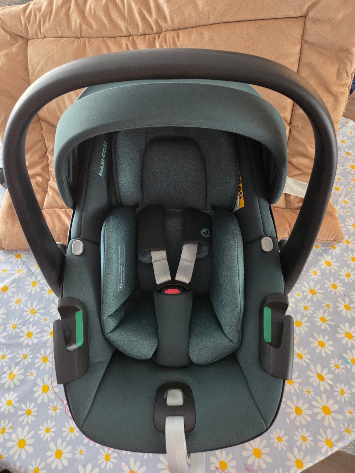 Maxi-Cosi Pebble 360 Essential Green - Zo goed als nieuw, Ophalen, Autogordel, Zo goed als nieuw, 0 t/m 13 kg