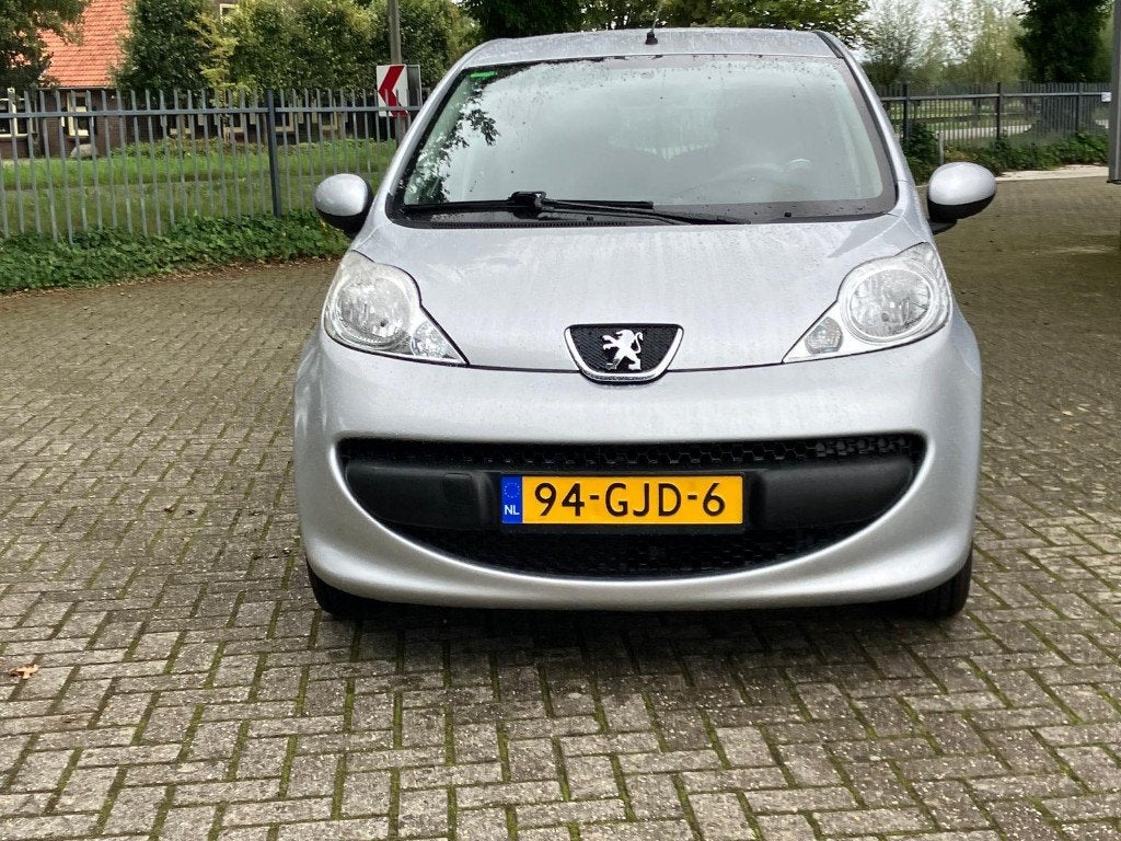 Peugeot 107 1.0 12V 5DR 2008 Grijs nieuwe koppeling, Voorwielaandrijving, Stof, 4 stoelen, 68 pk
