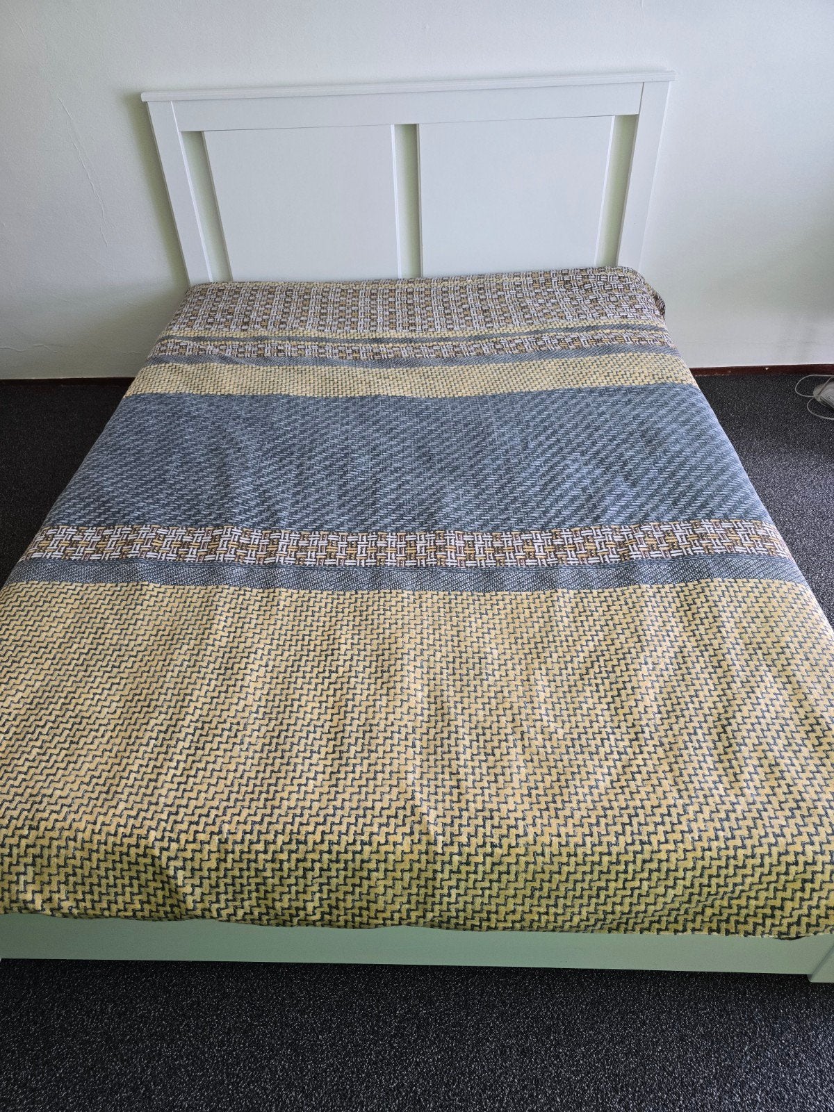 Ikea bed, 140 x 200 cm, inc. twee lades en lattenbodems, Ophalen, Gebruikt, Wit, Tweepersoons