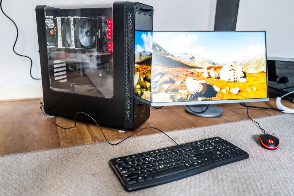 DESKTOP PC Ryzen 5 / RX 5700 + 27" QHD monitor, Computers en Software, Desktop Pc's, Gebruikt, 4 Ghz of meer, SSD, 16 GB, Met videokaart