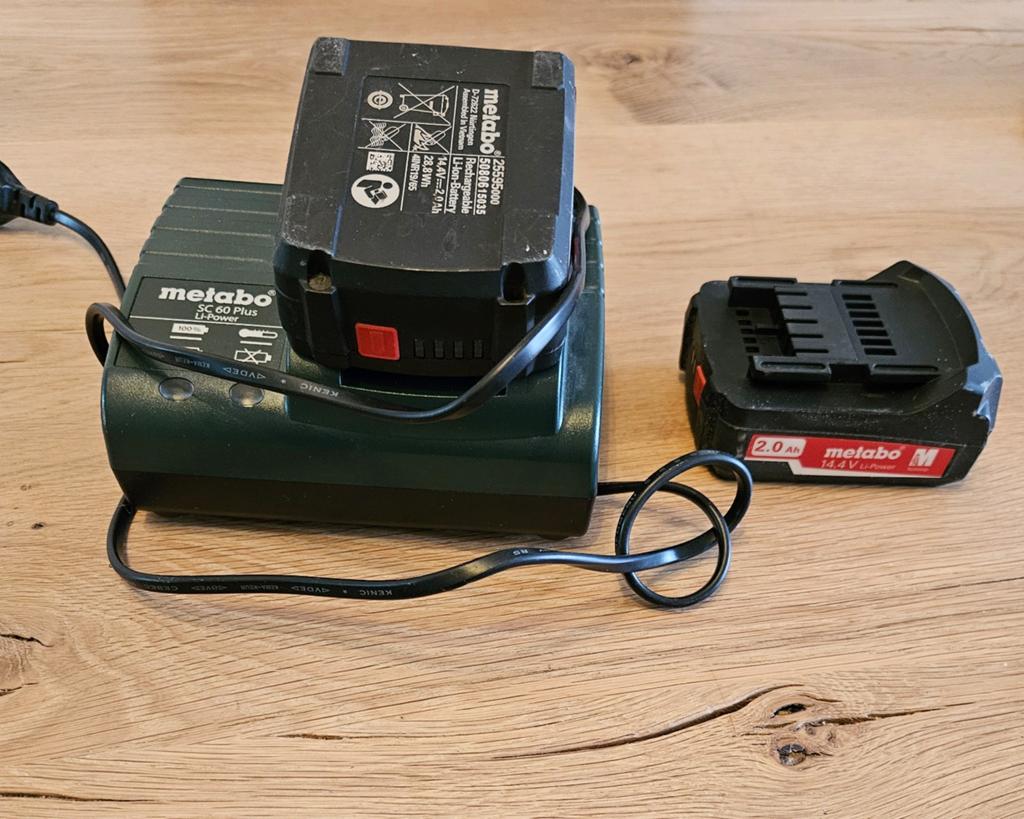 Metabo 14.4V accu's met oplader, Ophalen of Verzenden