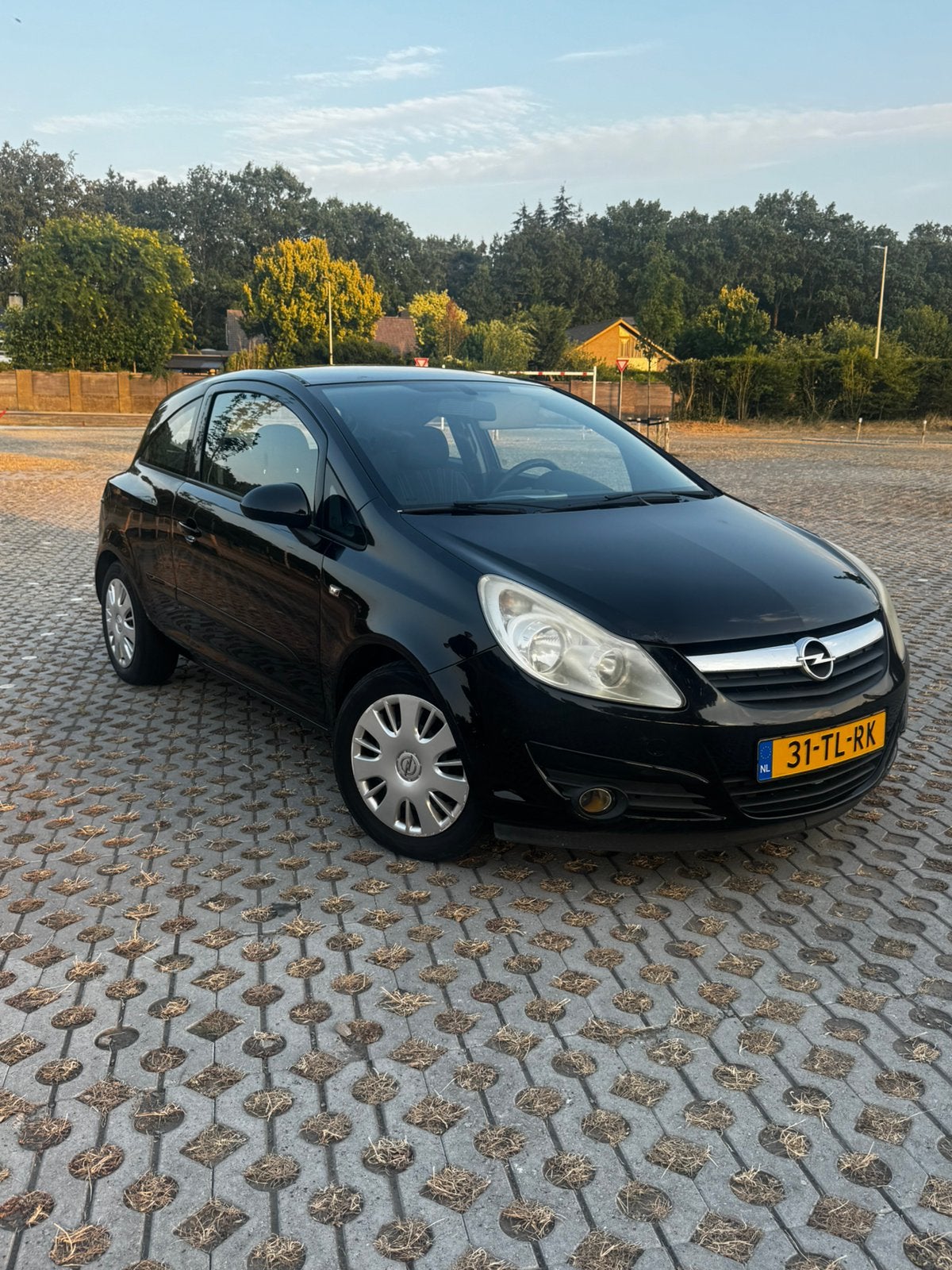 Opel Corsa 1.2 16V Enjoy, Auto's, Opel, Voorwielaandrijving, 40 €/maand, 4 cilinders, 1229 cc