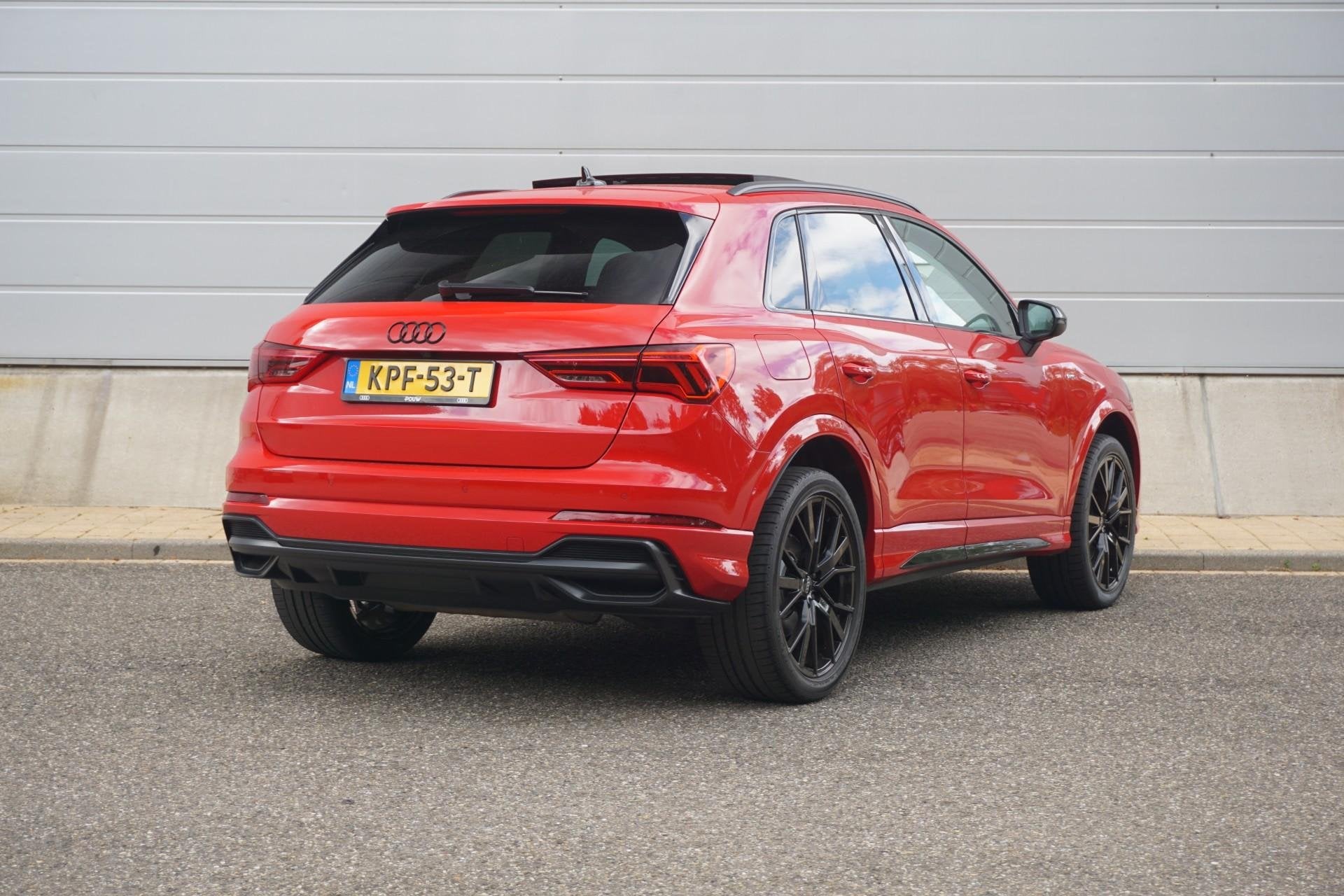Audi Q3 45 TFSIe 245pk PHEV S Edition | Achteruitrijcamera |, Auto's, Gebruikt, Metallic lak, Hybride Elektrisch/Benzine, 13 kWh