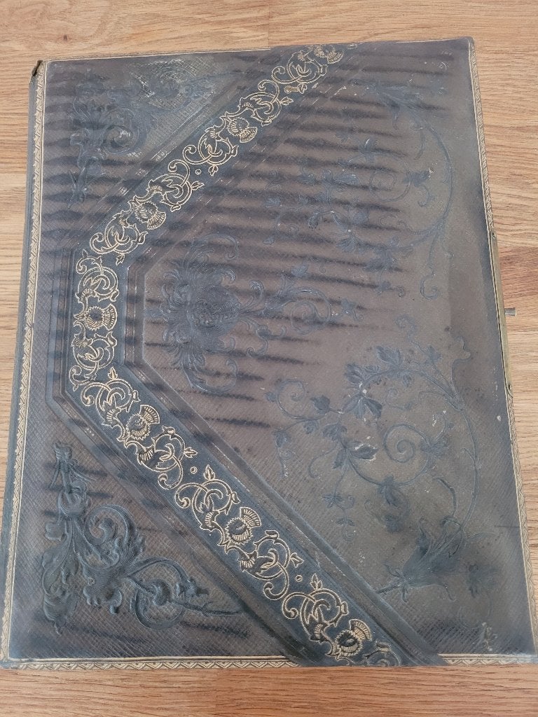 Antiek fotoboek, Ophalen