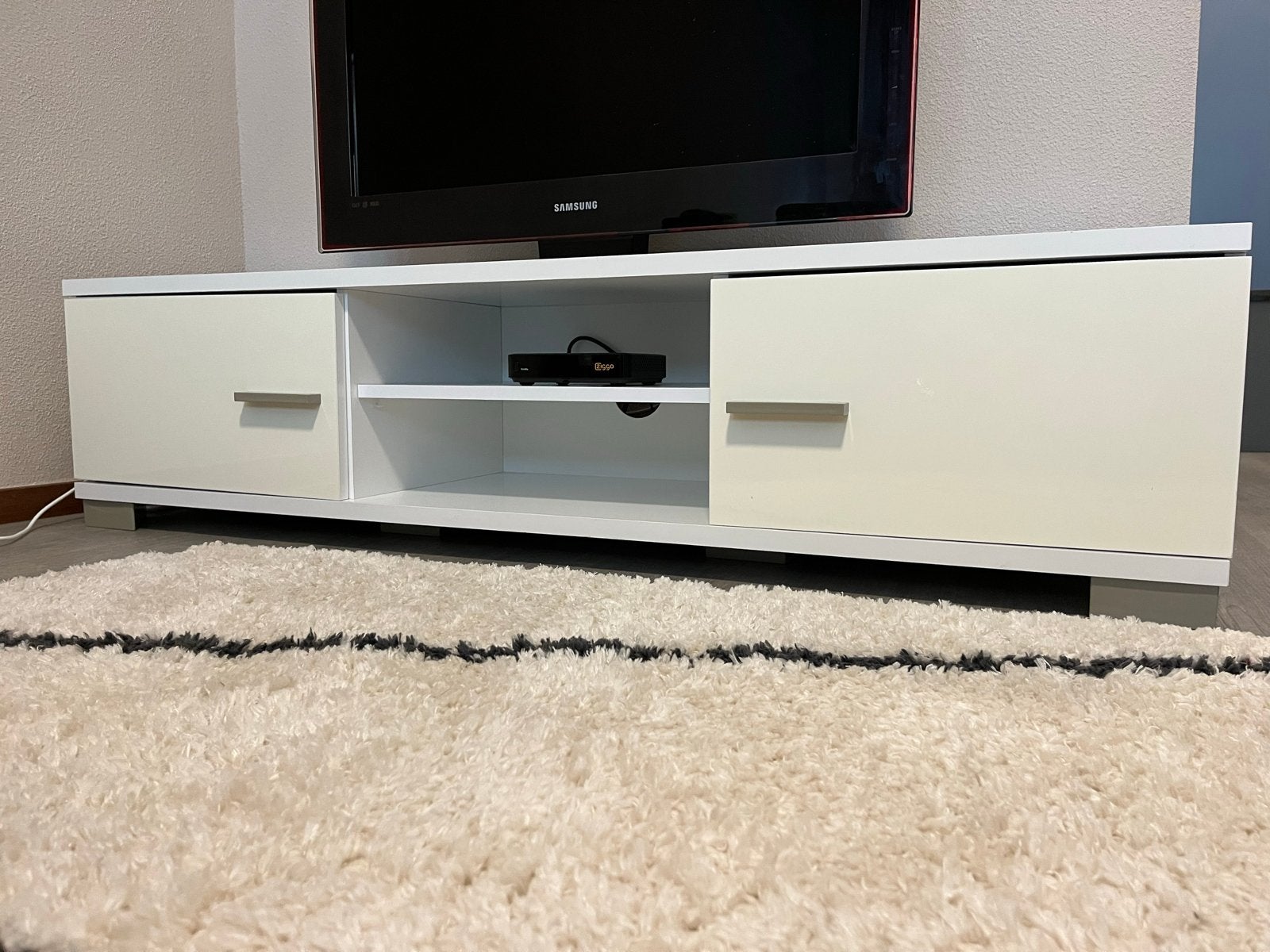 Hoogglans wit TV meubel TWV €180, Ophalen, Overige materialen, Gebruikt, 100 tot 150 cm