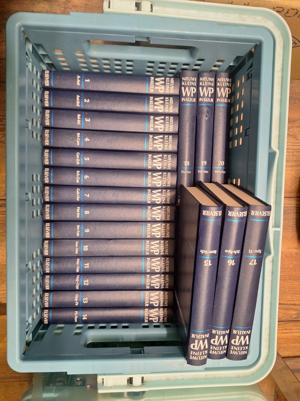 Nieuwe Kleine WP Encyclopedie - Complete Serie, Boeken, Ophalen, Zo goed als nieuw, Algemeen, Complete serie