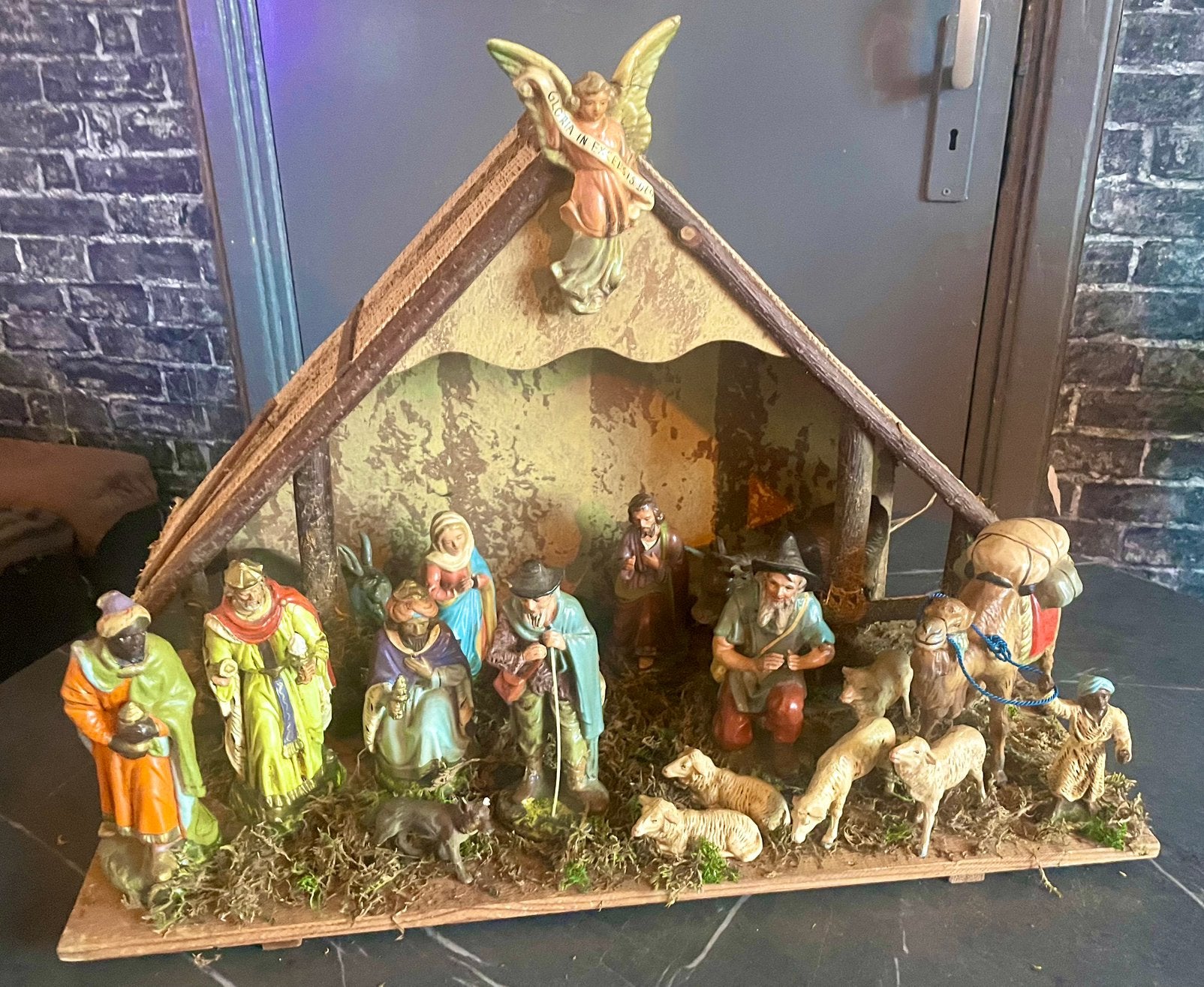 Grote Antieke Kerststal Gipsen Beelden, 4 Generaties Oud, Ophalen of Verzenden