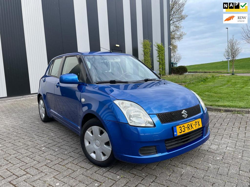 Suzuki Swift 1.3 GLS Airco-Elekpakket-Trekhaak-2 Sleutels, Auto's, Suzuki, Voorwielaandrijving, 965 kg, Swift, Origineel Nederlands