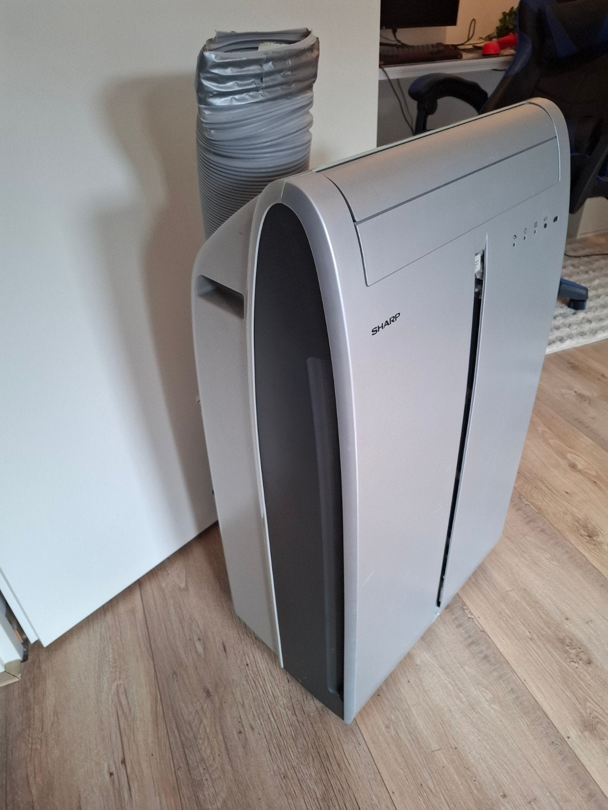 Airco sharp met slang naar buiten, Ophalen of Verzenden, Mobiele airco, Minder dan 60 m³, 3 snelheden of meer