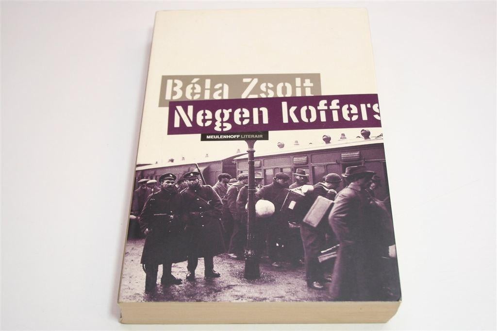 Negen Koffers — Autobiografie Holocaust in Hongarije, Ophalen of Verzenden, Gelezen