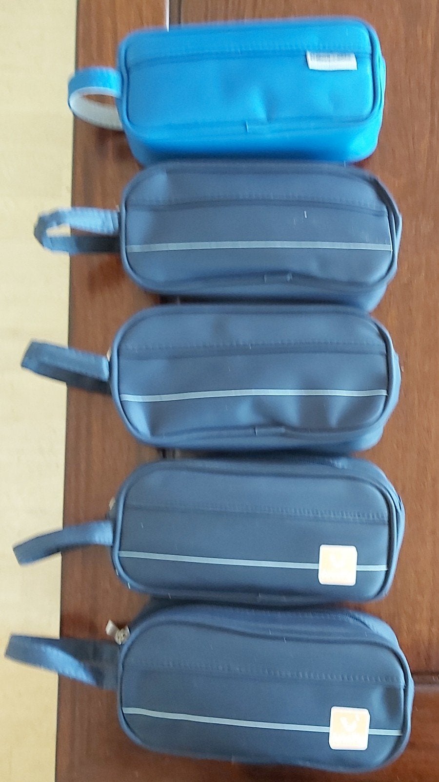 Business class toilettasjes en slippers van de betere hotels, Ophalen of Verzenden, Nieuw